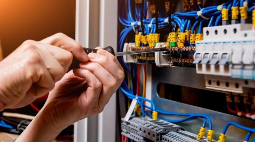 slesari-elektriki-svarshhiki-big-0