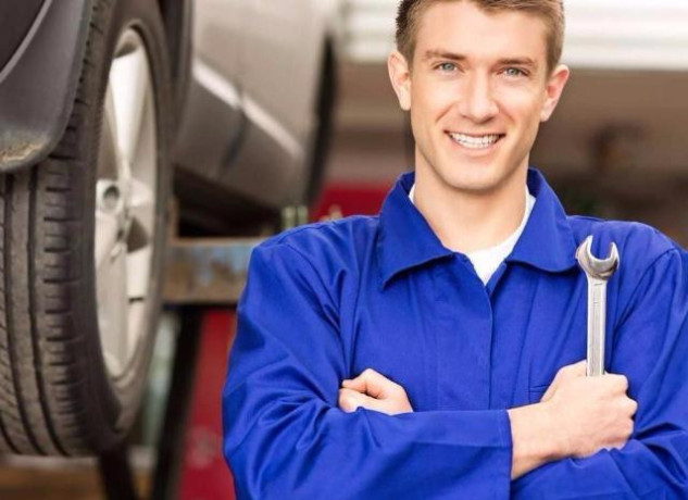 avtomexanik-so-znaniem-angliiskogo-iazyka-big-0