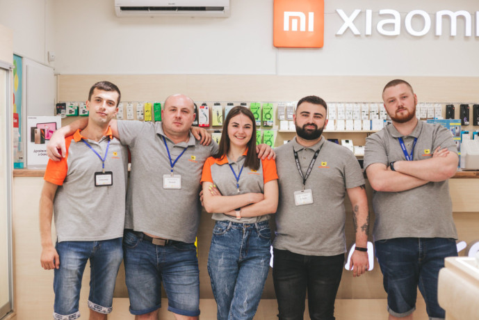 trebuiutsia-rabotniki-na-sklad-texniki-xiaomi-big-0