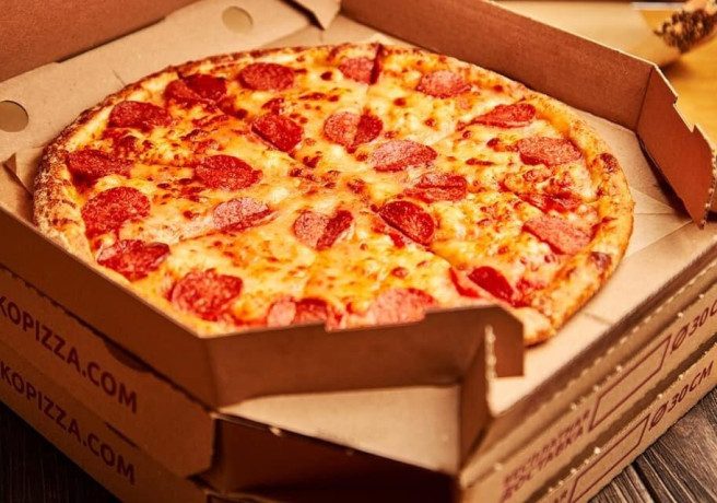 avtokurjer-z-vlasnim-avto-v-piceriiu-big-0